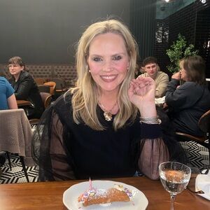 Meet your Posher, Nickie